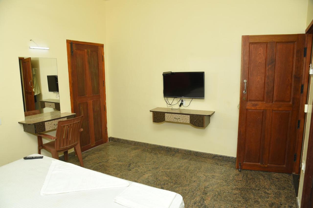 Thiruchendur Stayz Vairavel Residency Tiruchchendūr المظهر الخارجي الصورة