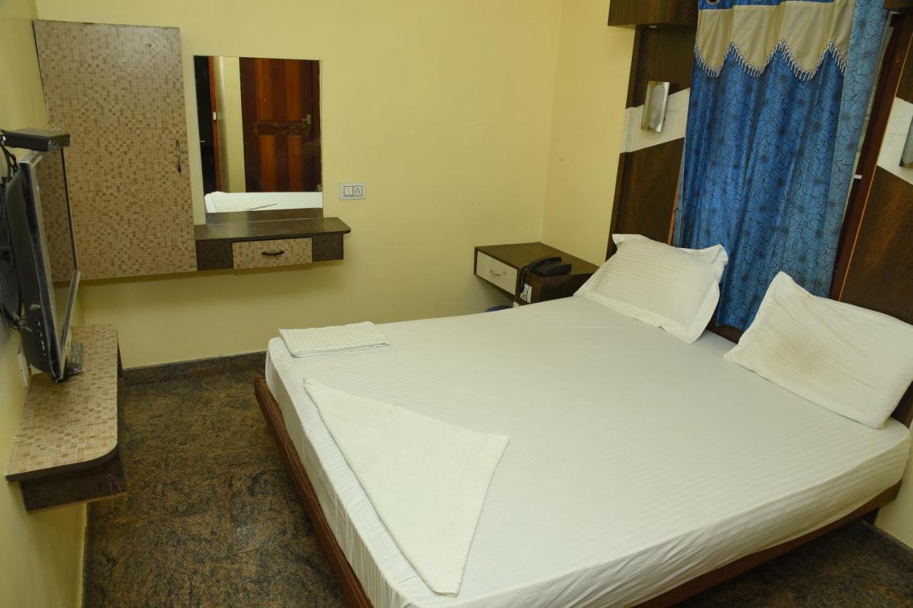 Thiruchendur Stayz Vairavel Residency Tiruchchendūr المظهر الخارجي الصورة